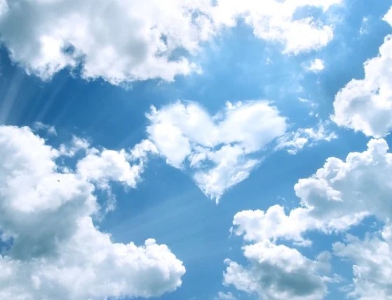 depositphotos_1337620-stock-photo-heavenly-heart-ii.jpg