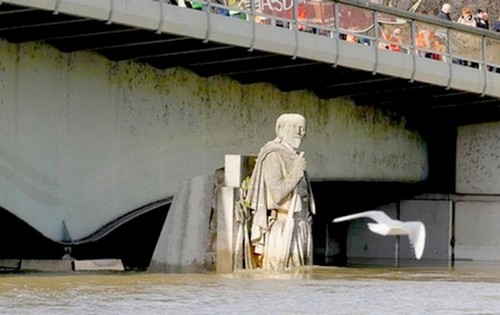 le Souave  rfi La voix du monde.jpg